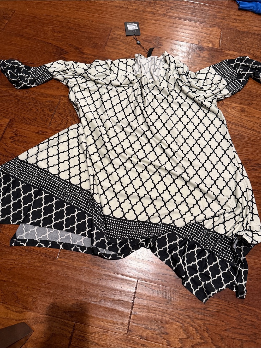 Black & White Geometric Border Tunic Top